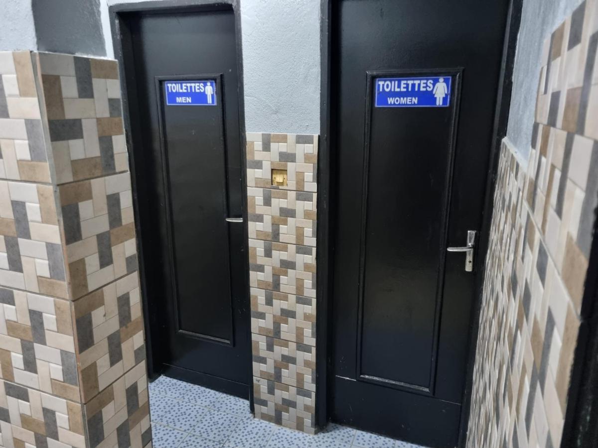 Hotel Saffana Douala Buitenkant foto
